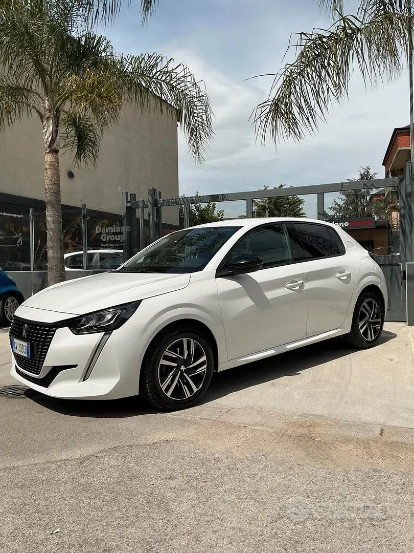 Peugeot 208 2021 photo 2