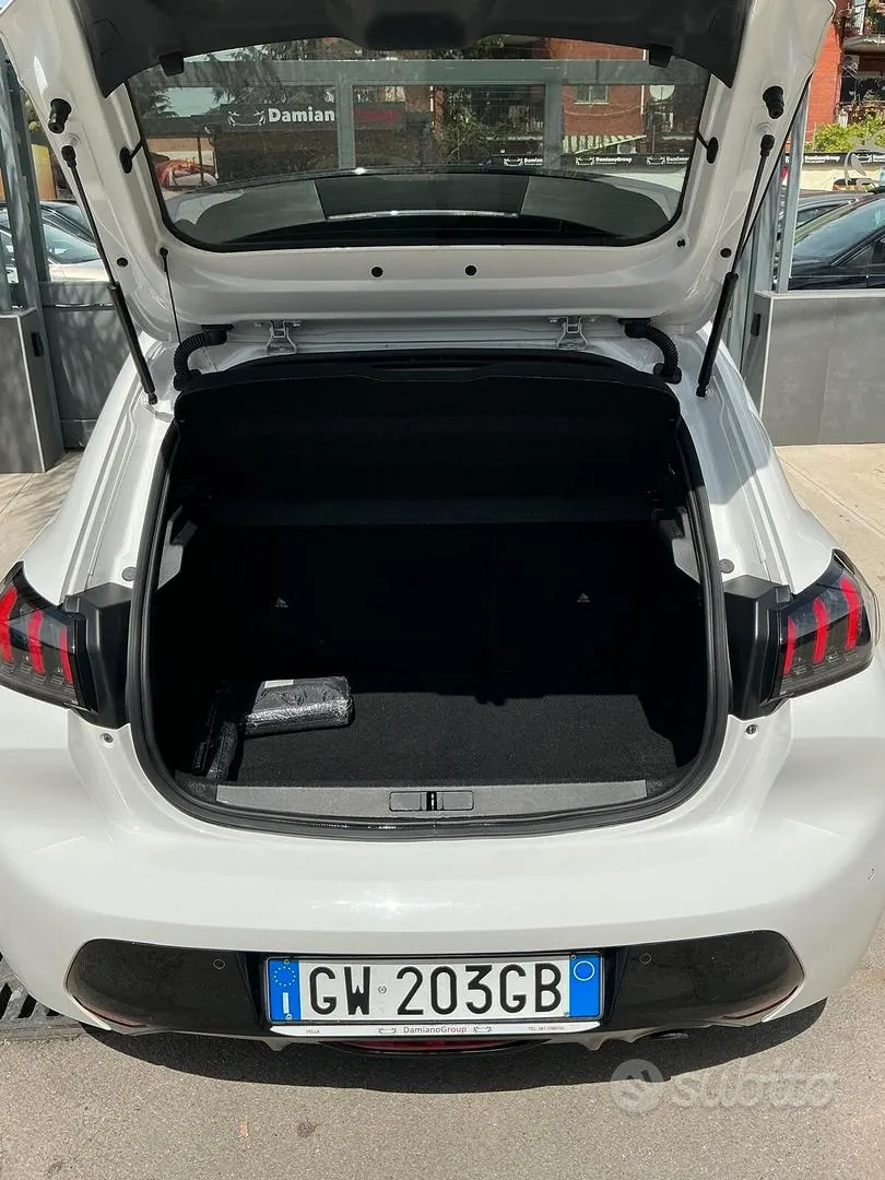 Peugeot 208 2021 photo 5