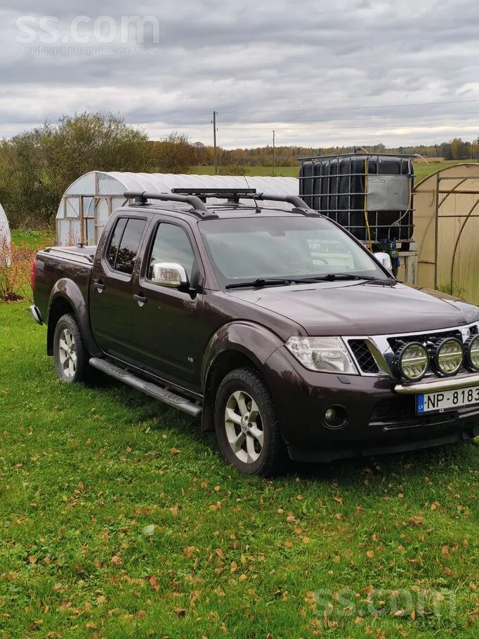 Nissan Navara 2011 photo 3