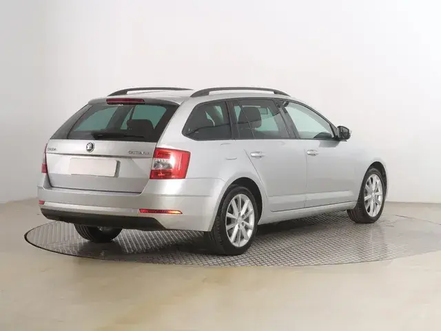 Skoda Octavia Combi 2017 photo 4