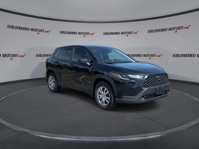 Toyota Corolla Cross 2025 photo 2