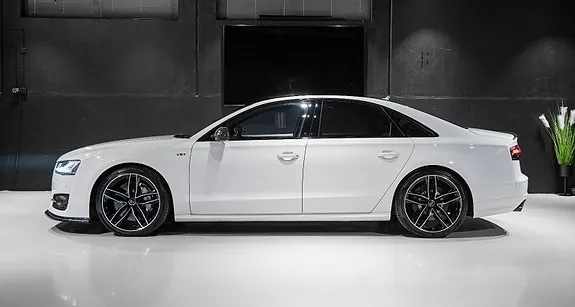 Audi S8 2016 photo 3