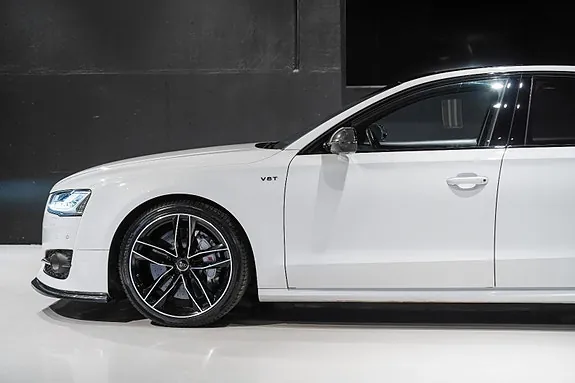 Audi S8 2016 photo 4