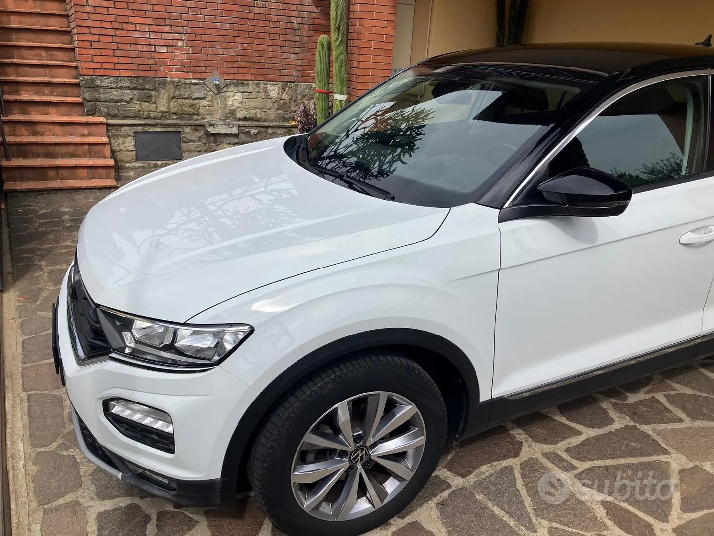 Volkswagen T-Roc 2021 photo 2