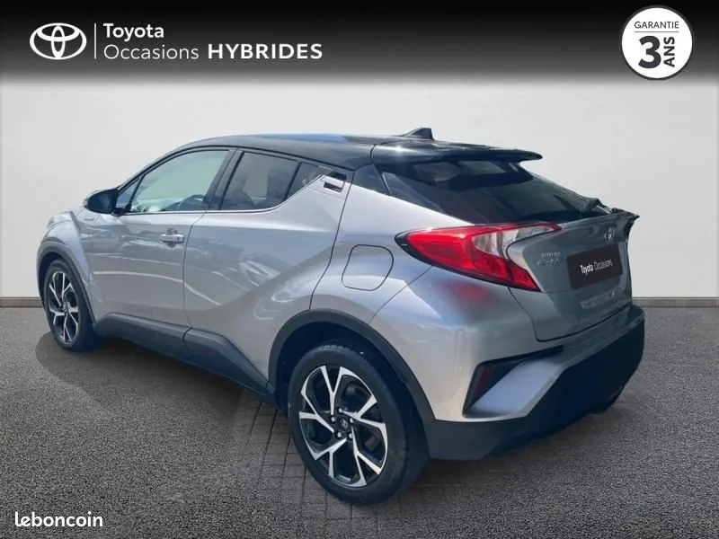 Toyota C-Hr 2019 photo 2