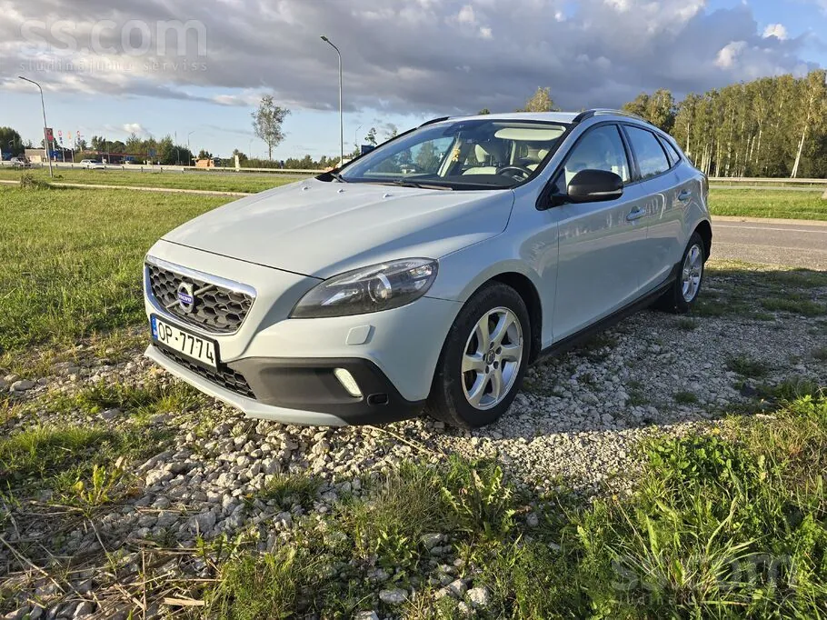 Volvo V40