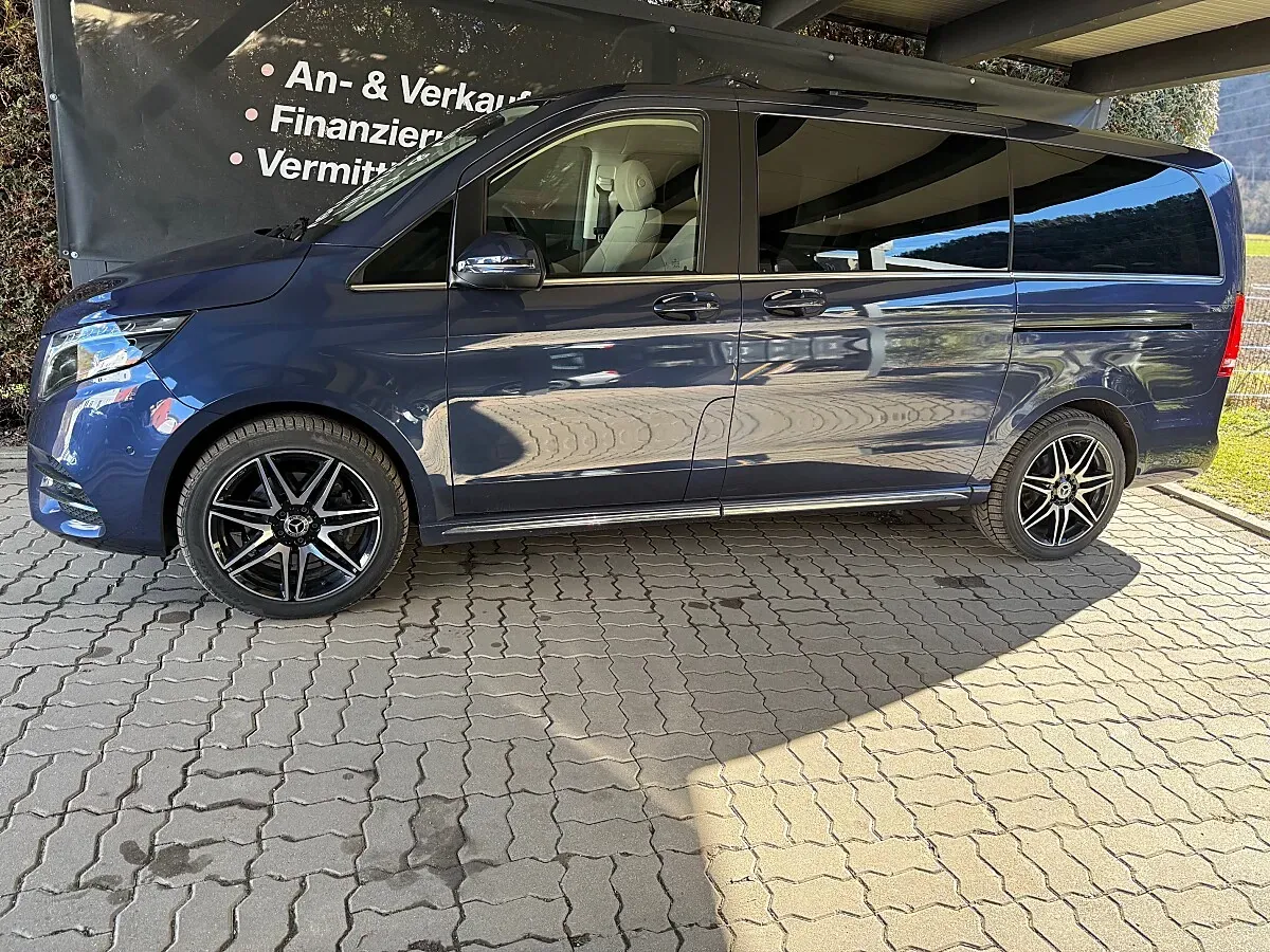 Mercedes-Benz V-Class 2023 photo 3