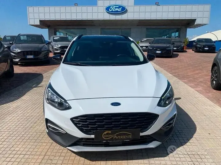 Ford Focus 2020 photo 2