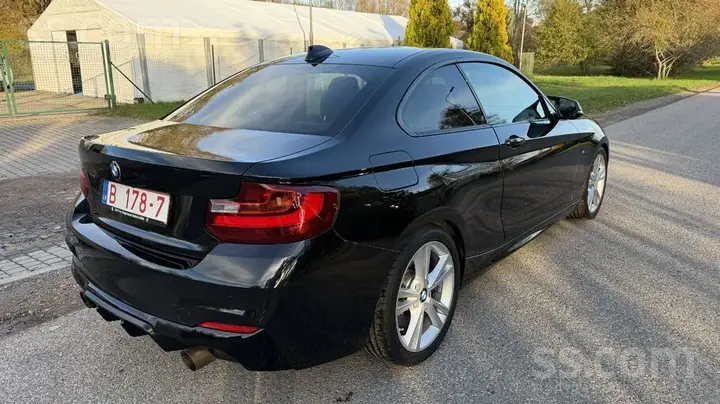BMW M2 2015 photo 4