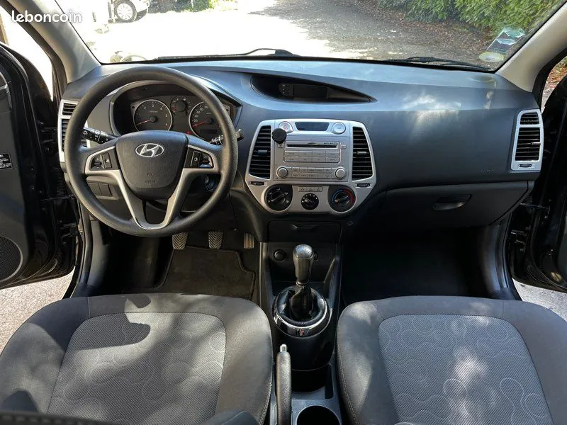 Hyundai I20 2011 photo 2