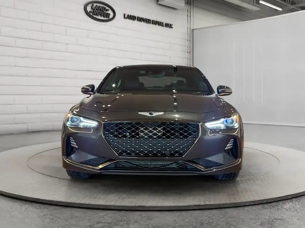 Genesis G70 2020 photo 2