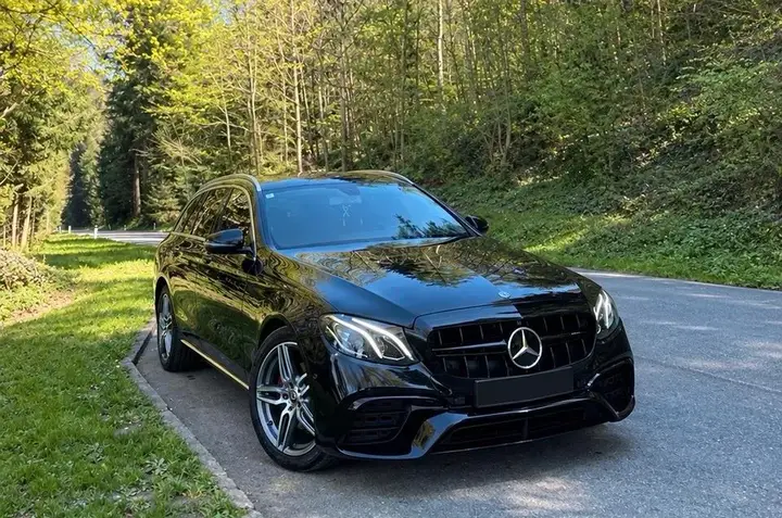 Mercedes-Benz E 220 Cdi