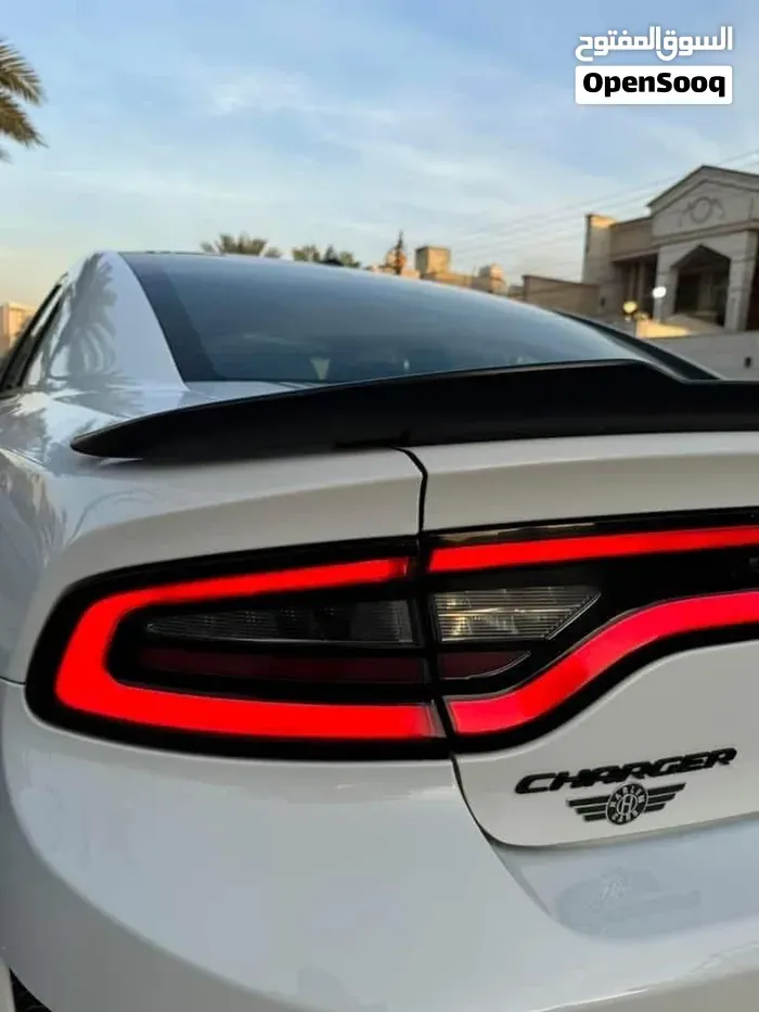 Dodge Charger 2022 photo 2