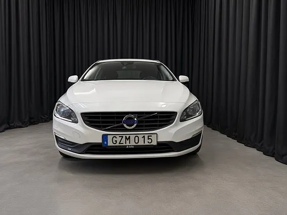 Volvo V60 2016 photo 2