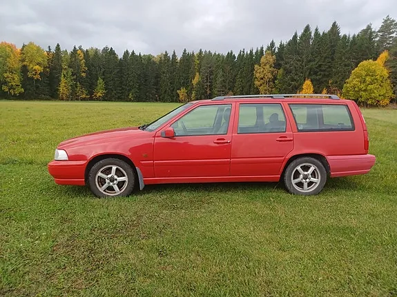 Volvo V70 2000 photo 2