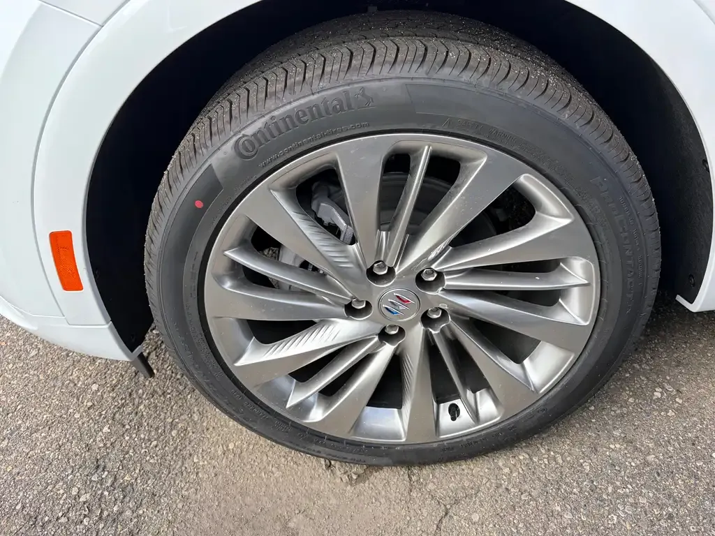 Buick Envision 2026 photo 5