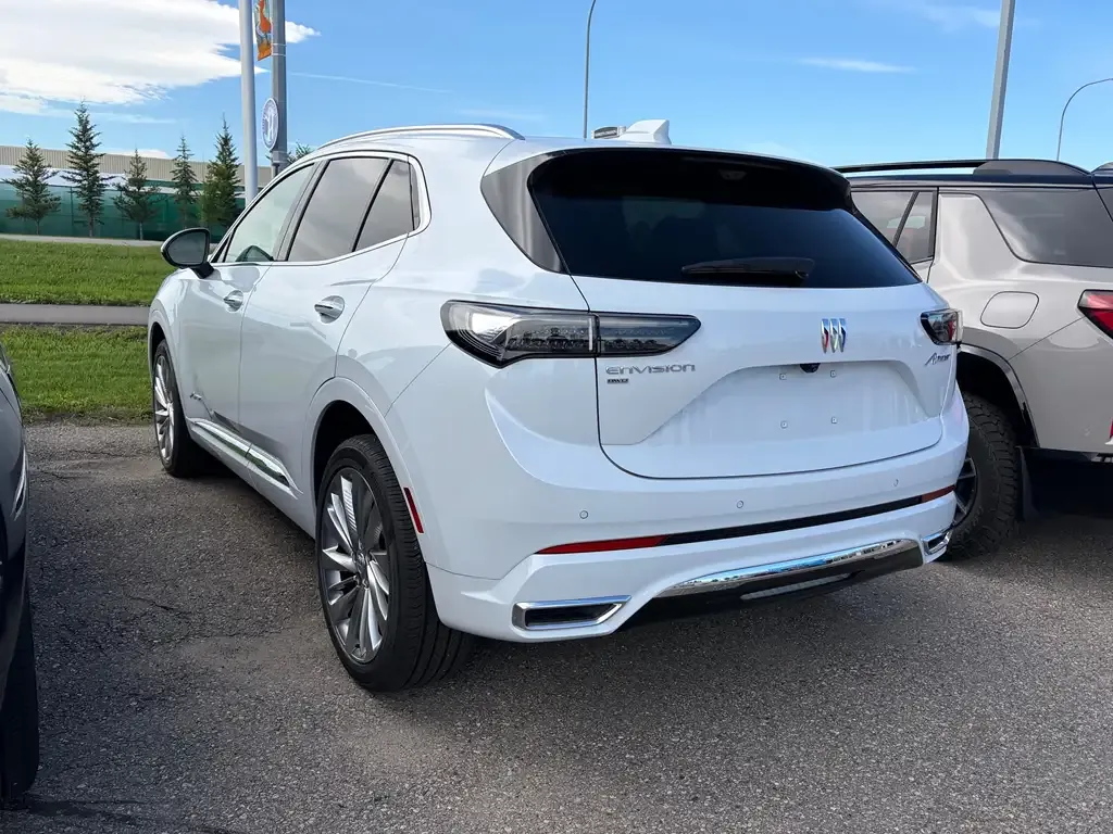 Buick Envision 2026 photo 4