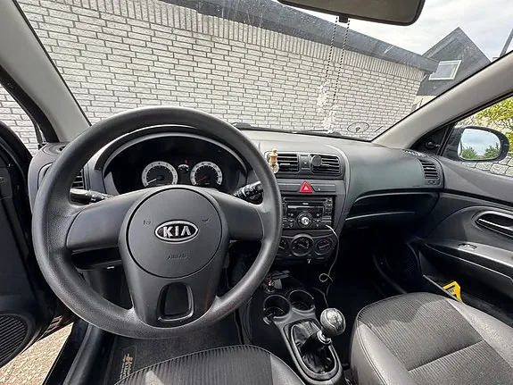 Kia Picanto 2010 photo 4