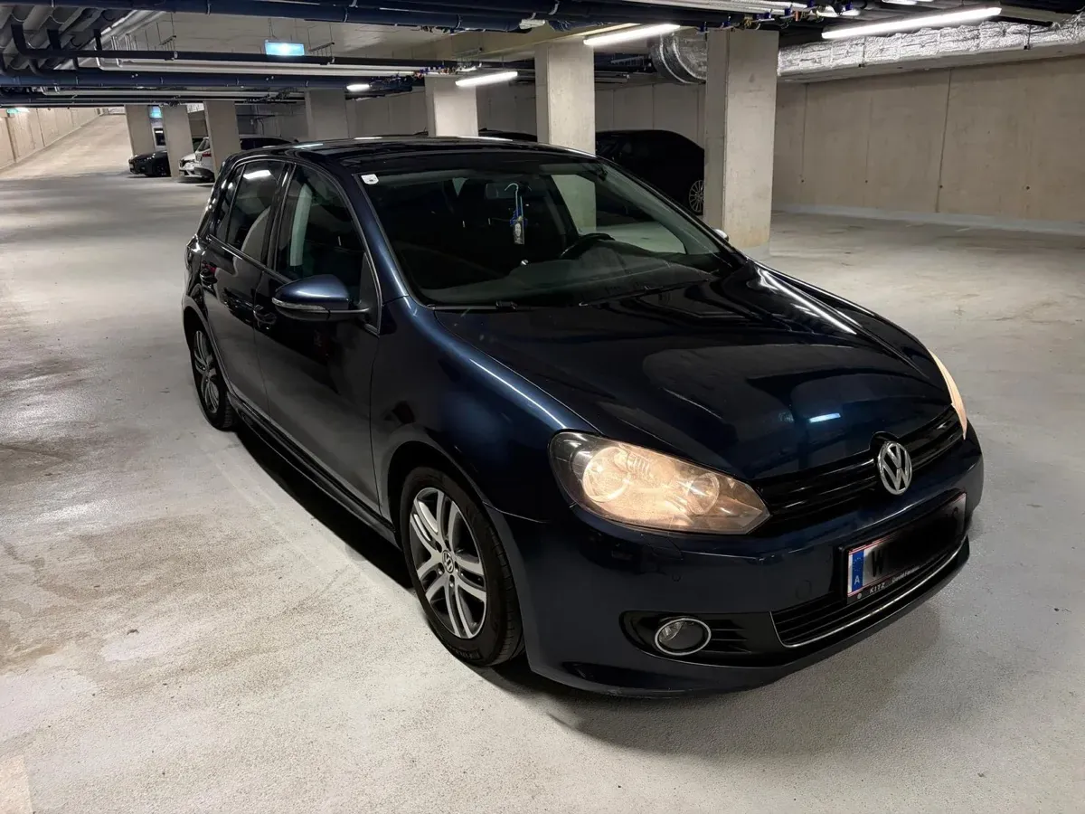 Volkswagen Golf 2012 photo 2