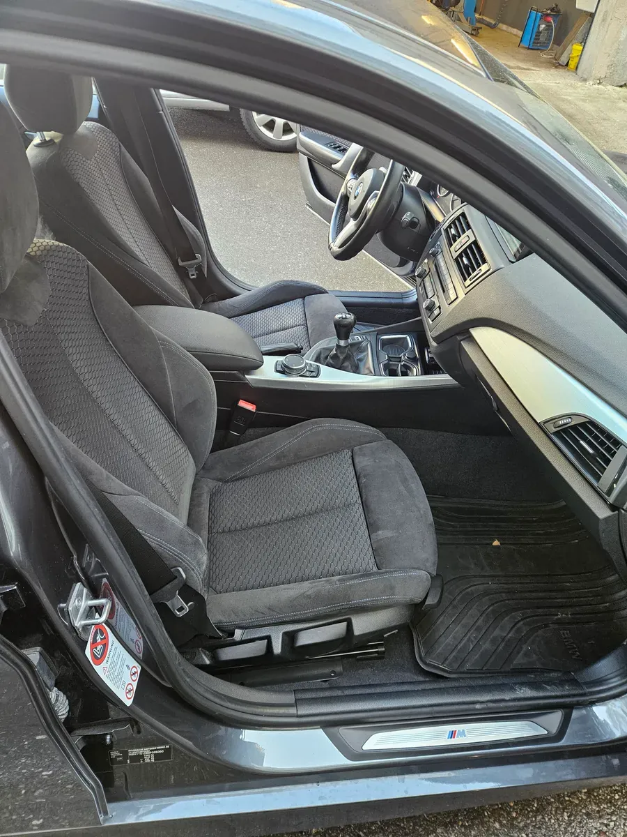 BMW 1 Series 2014 photo 2