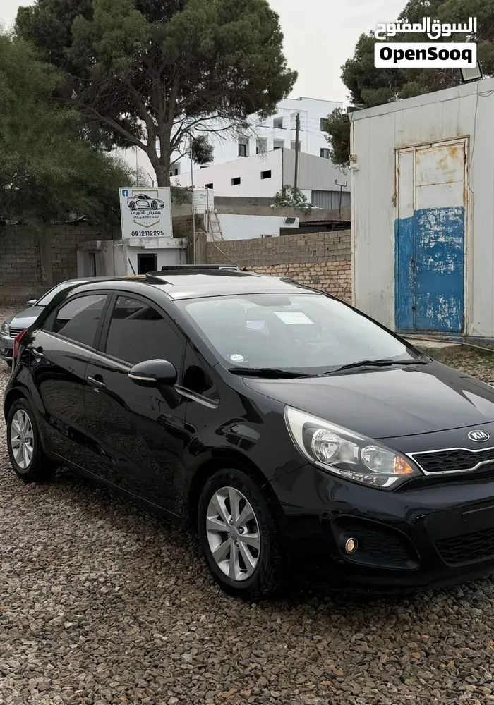 Kia Pride 2013 photo 2