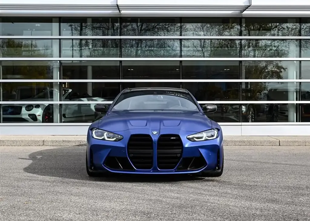 BMW M4 2022 photo 3