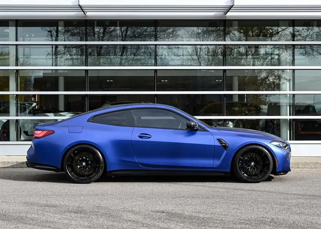 BMW M4 2022 photo 5