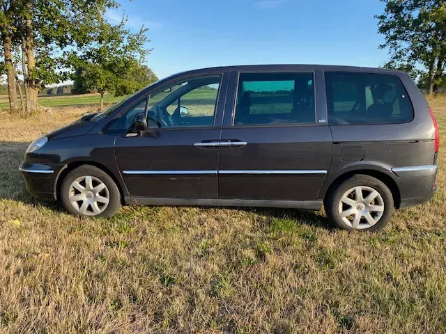 Peugeot 807