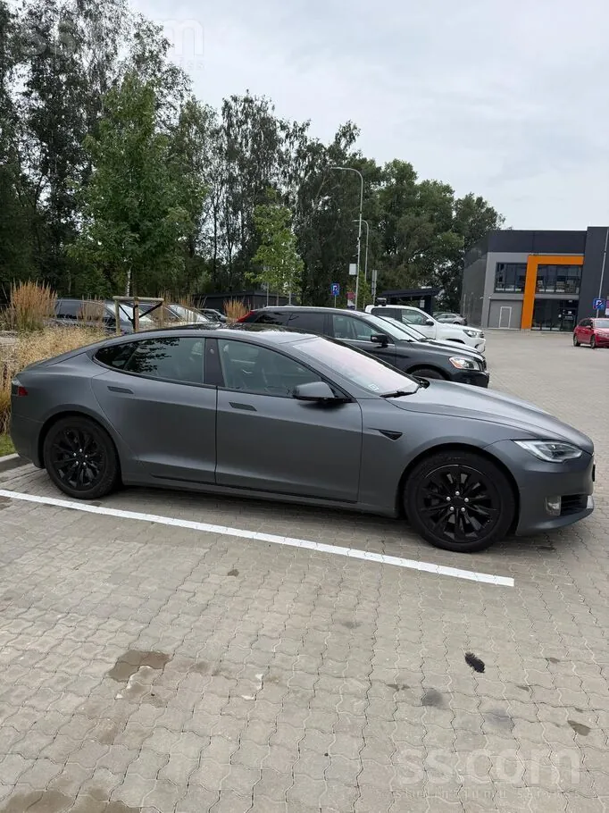 Tesla Model S 2018 photo 2