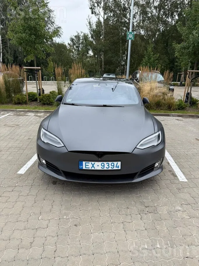 Tesla Model S