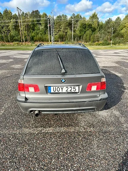 BMW 525I