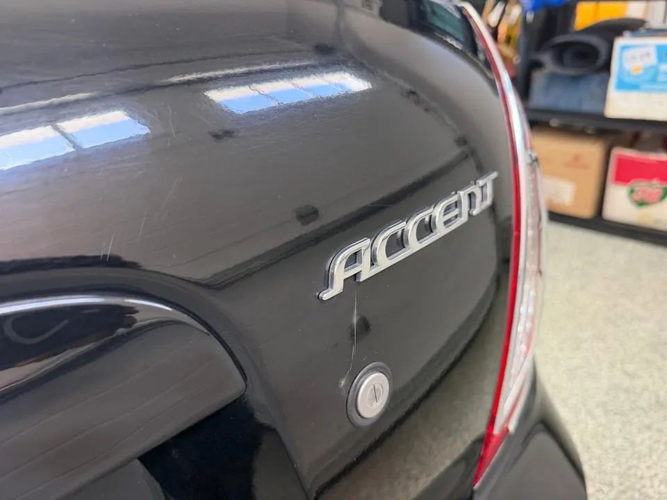 Hyundai Accent 2011 photo 5