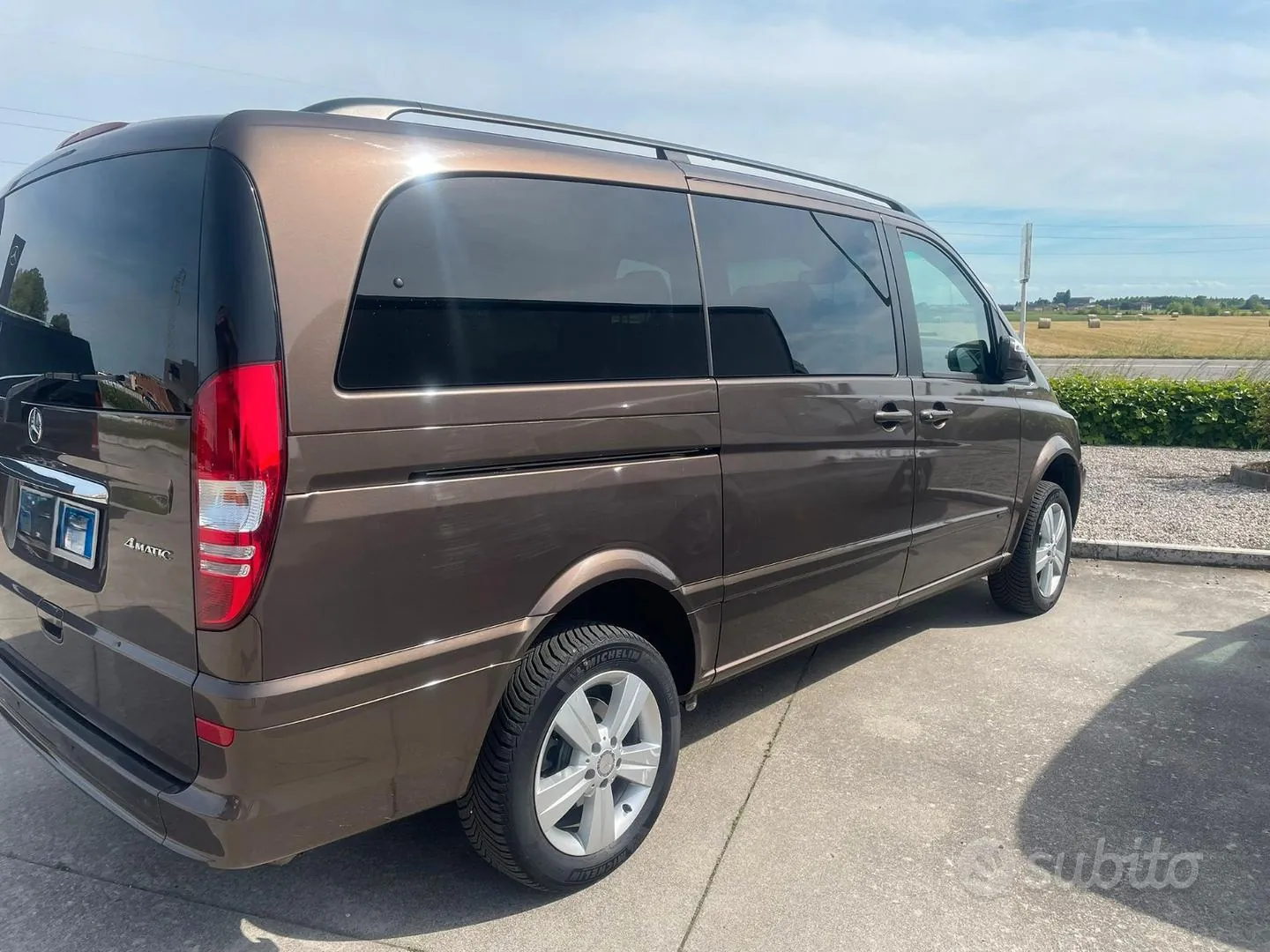 Mercedes-Benz Viano 2014 photo 2