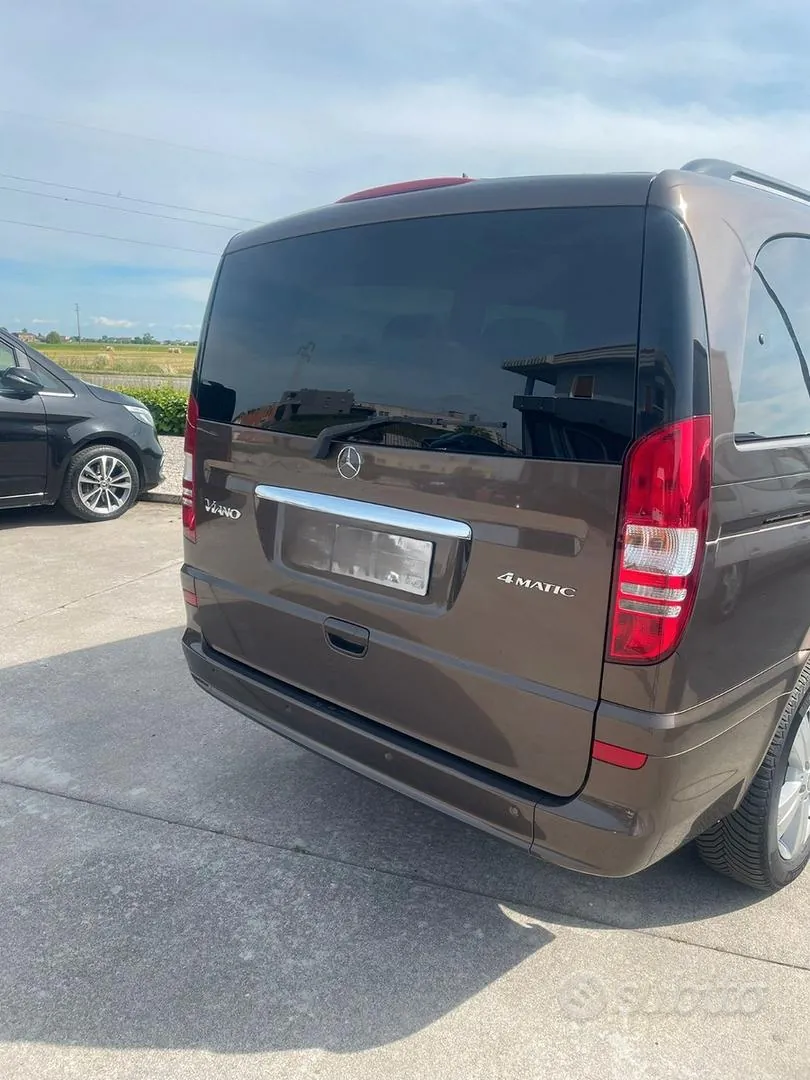 Mercedes-Benz Viano 2014 photo 4