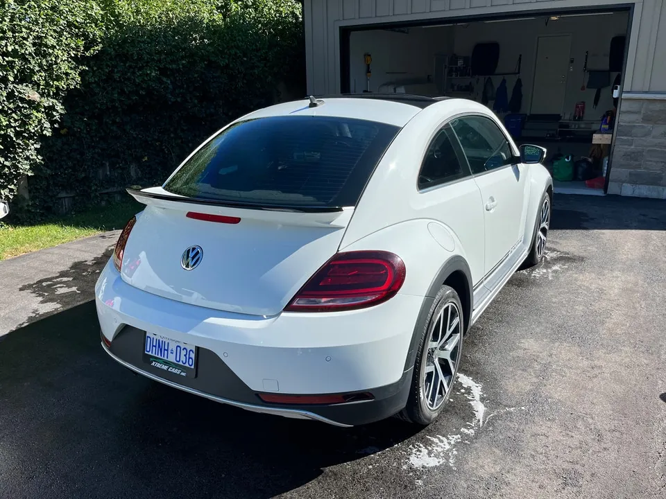 Volkswagen Beetle 2017 photo 2