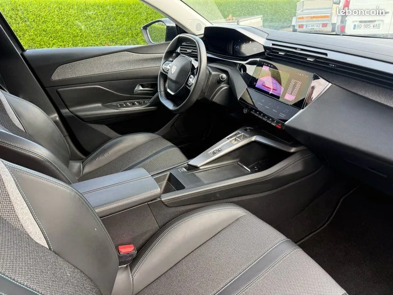 Peugeot 308 2023 photo 2