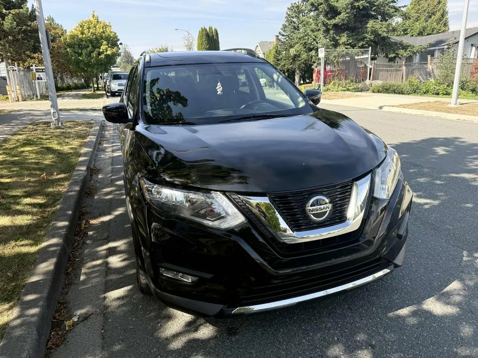 Nissan Rogue 2018 photo 2