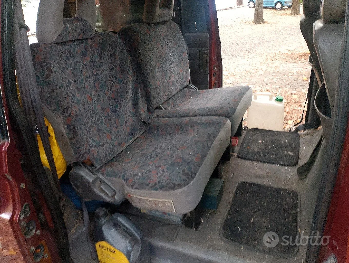Nissan Serena 1995 photo 3