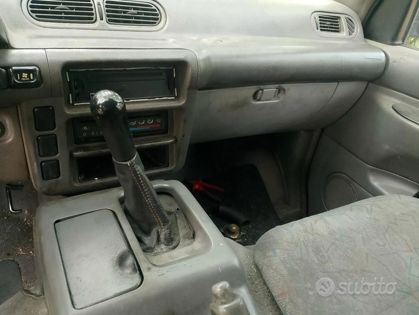 Nissan Serena 1995 photo 5