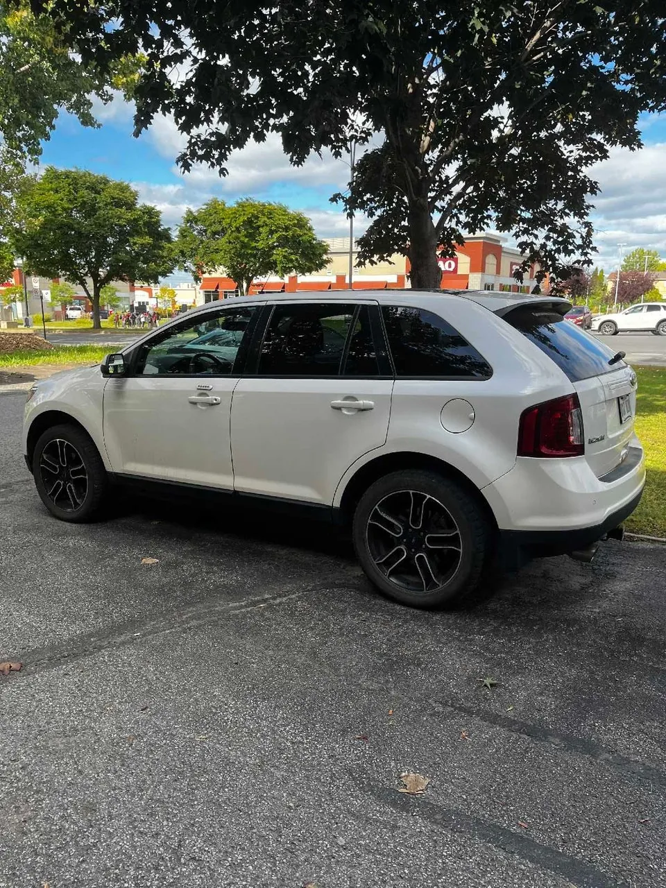 Ford Edge 2013 photo 2