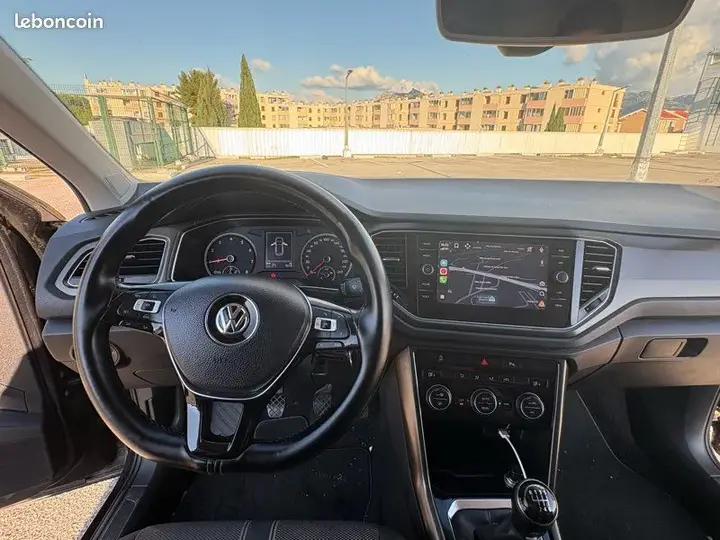 Volkswagen T-Roc 2018 photo 3