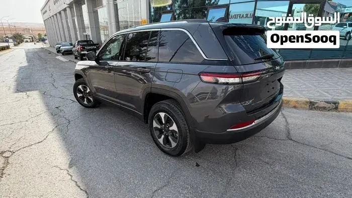Jeep Grand Cherokee 2022 photo 4