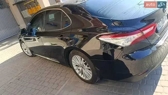 Toyota Camry 2020 photo 3