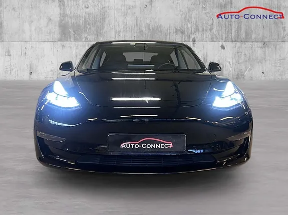 Tesla Model 3 2021 photo 2