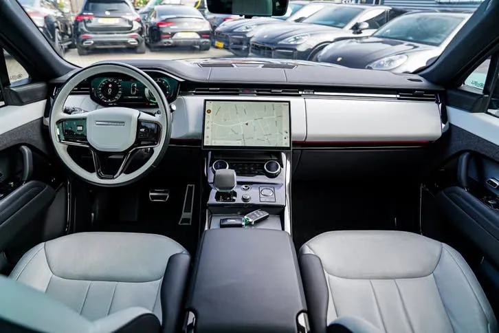 Land Rover Range Rover Sport 2022 photo 3