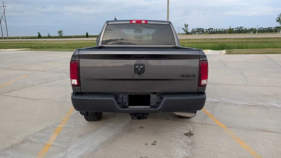 Dodge Ram 1500 Classic 2021 photo 4
