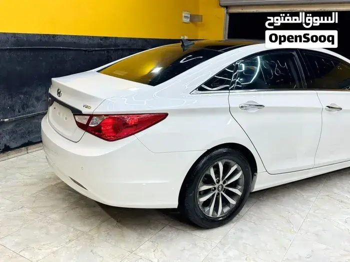 Hyundai Sonata 2012 photo 2