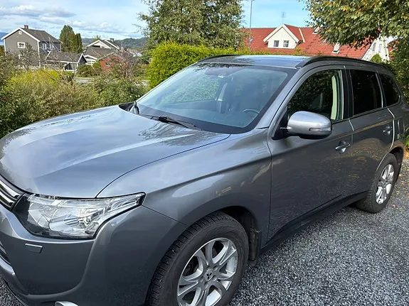 Mitsubishi Outlander 2013 photo 3