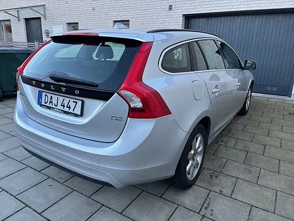 Volvo V60 2014 photo 2