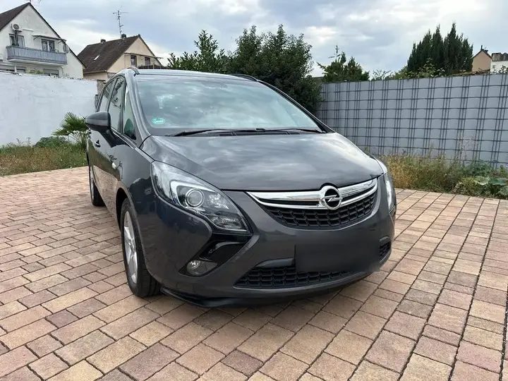 Opel Zafira Tourer